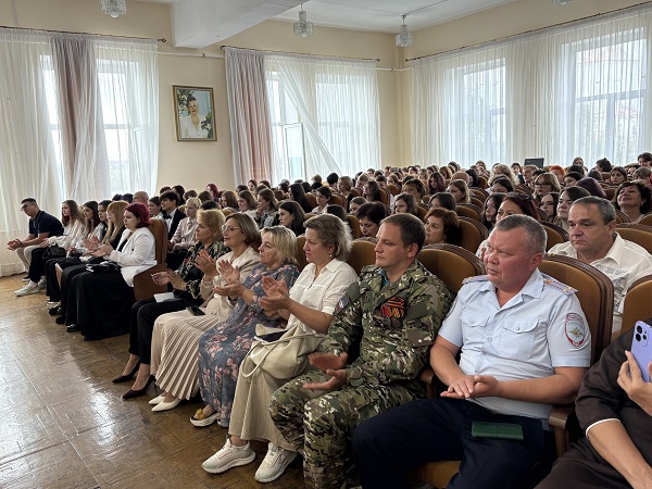 на концерте 1 сентября 2026