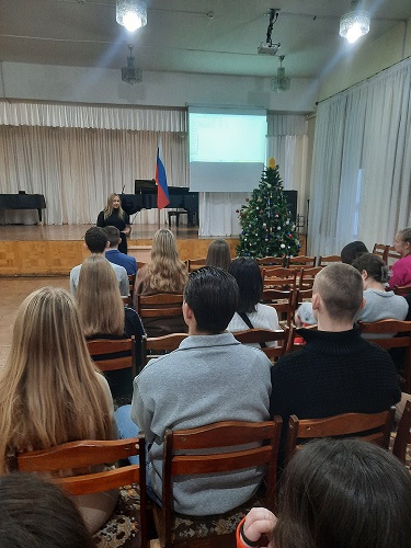 Занятие со студентами о празднике Занятие со студентами о празднике