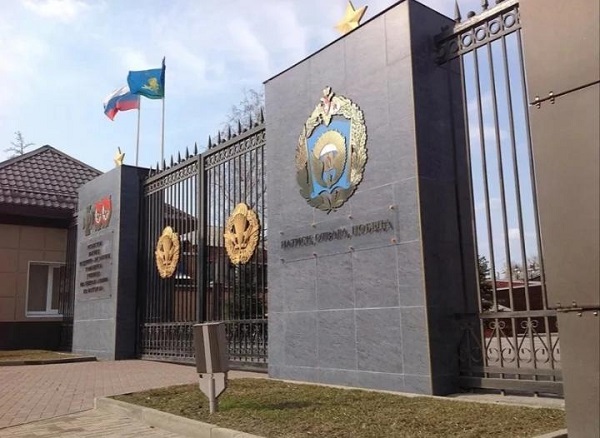 вход в училище